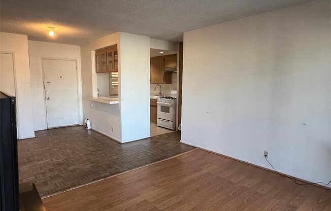 1 bed, 1 bath, 500 sqft, $1,400, Unit 12