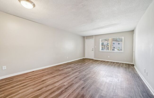 3 beds, 2 baths, 1,400 sqft, $1,425, Unit 736-C