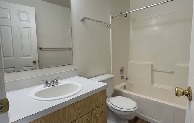 1 bed, 1 bath, 740 sqft, $1,195, Unit 1408 - 202