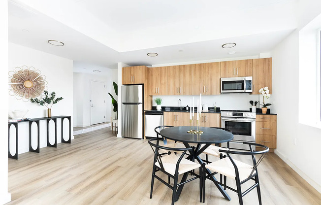 1 bed, 1 bath, $3,589, Unit 303