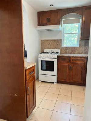 1 bed, 1 bath, $2,200