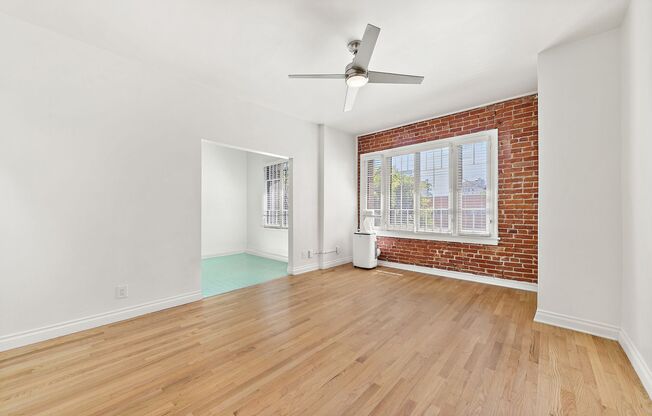 Studio, 1 bath, 550 sqft, $1,730.77, Unit 210