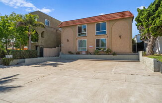 1452 GRAND AVE