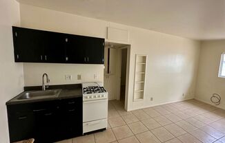 835 W 3rd 835 w 3rd St (330 S CARNEY AVE)