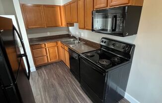 2 beds, 1 bath, $1,625, Unit 13164