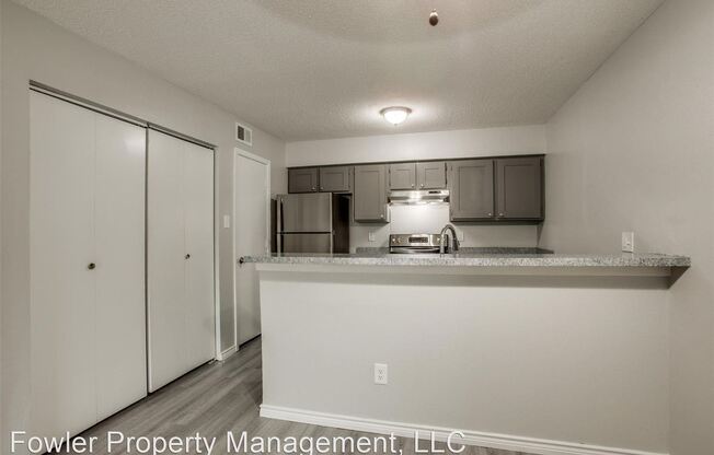 1935 Cranford DR