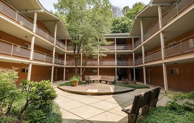 250 Little St. Apt. 202B