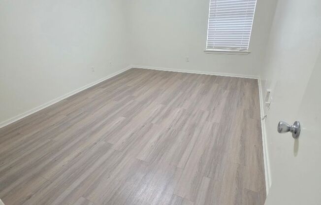 2 beds, 1 bath, 900 sqft, $1,145, Unit ELP2202-229