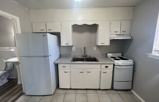 1 bed, 1 bath, $800, Unit Unit 4