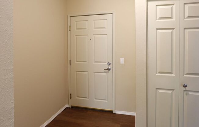 2 beds, 1 bath, 1,000 sqft, $1,950, Unit 118