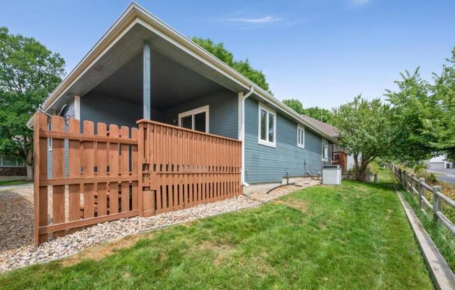 1632 UKIAH LN