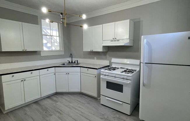 Downtown Charleston Apartment!