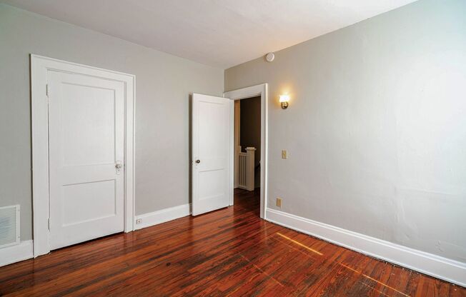 2 beds, 1 bath, $1,325, Unit 1478