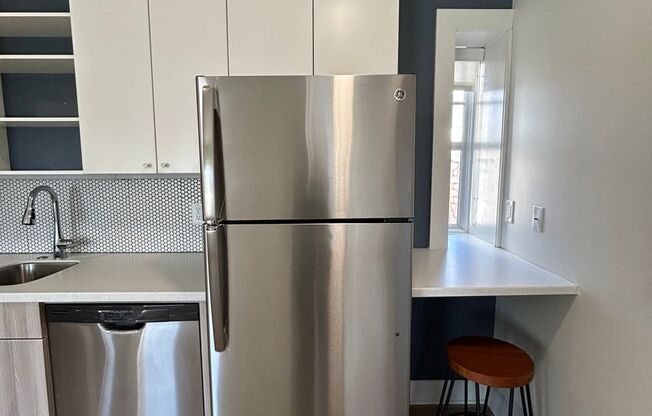 Freiden Apts. (1760 Jackson St.)