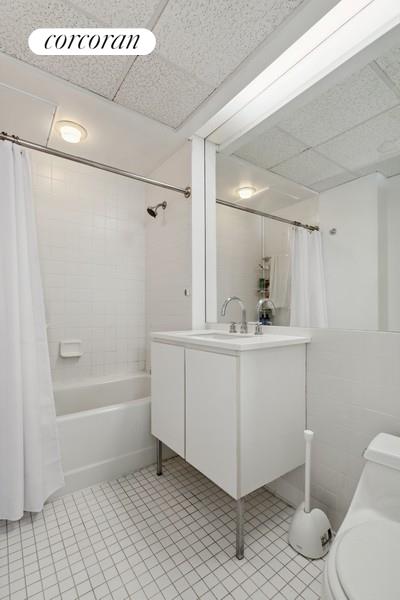Studio, 1 bath, 433 sqft, $2,950, Unit 6C