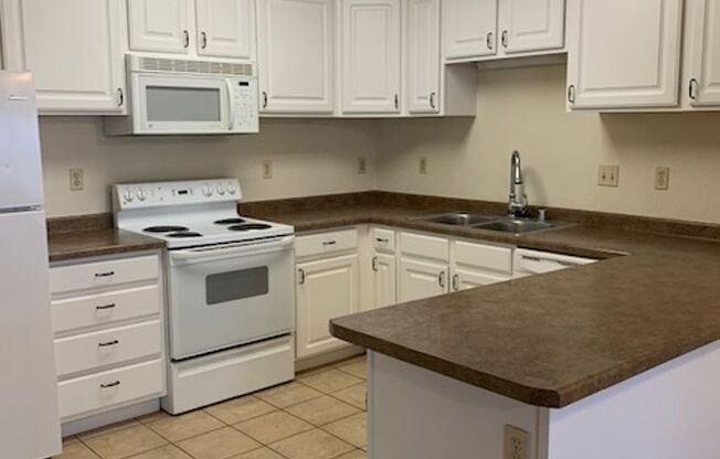 2 beds, 2 baths, 1,067 sqft, $1,725, Unit 806