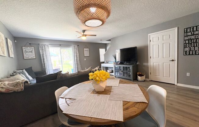 Fantastic 3 BR Townhome in Gated Winter Springs community with Pool and great schools
