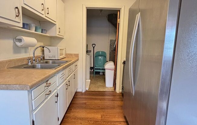 1 bed, 1 bath, $800, Unit Unit 22