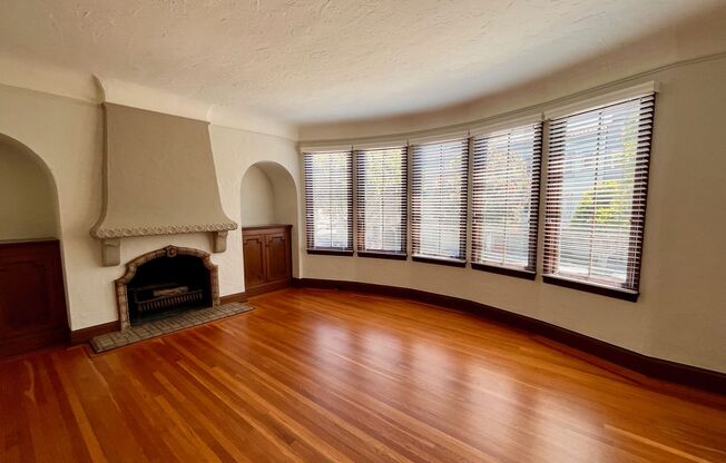 New On Market! Gorgeous Marina Home