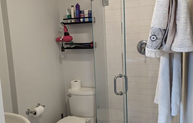 2 beds, 2 baths, $3,780, Unit 4A
