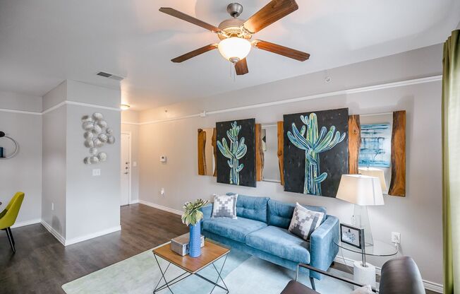 1 bed, 1 bath, 781 sqft, $1,104