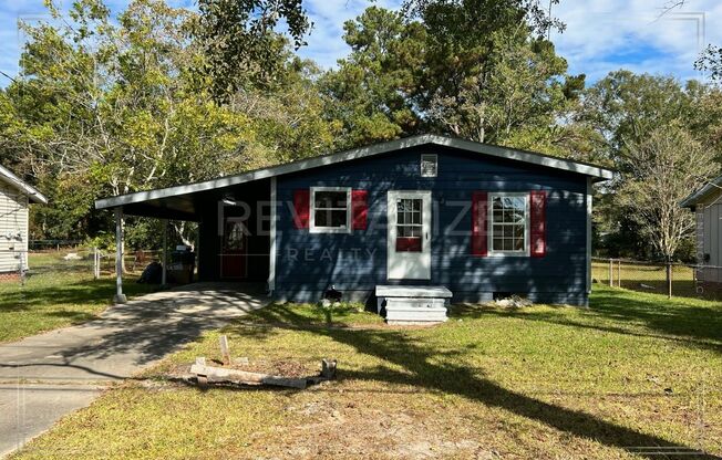 3 Bedroom/1 Bathroom House in Moss Point, MS!!