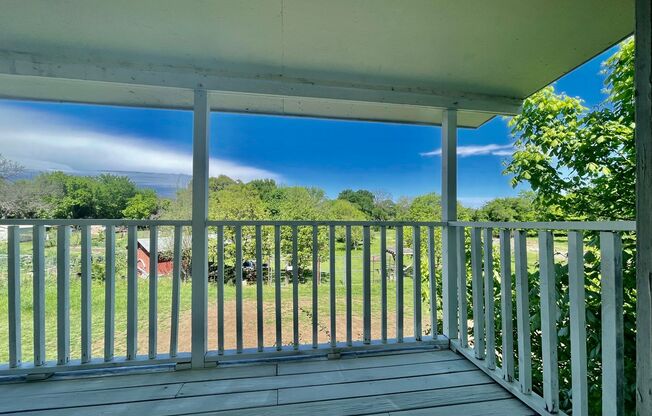 3 beds, 1.5 baths, 1,000 sqft, $1,290, Unit 5