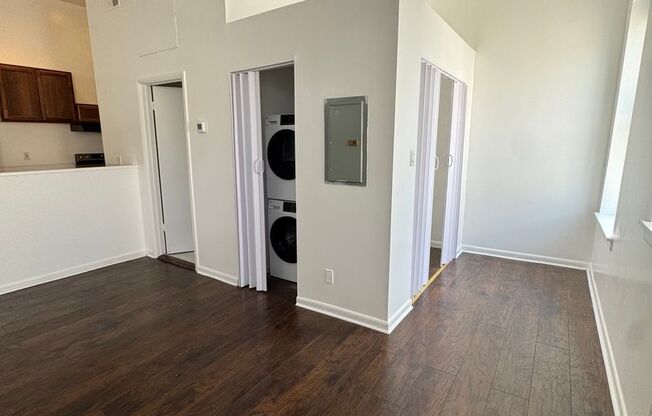 Studio, 1 bath, 600 sqft, $1,050, Unit 408