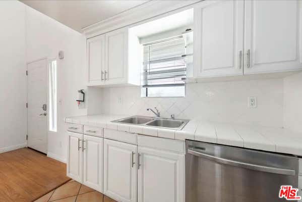 3 beds, 3 baths, 1,450 sqft, $4,200, Unit 303