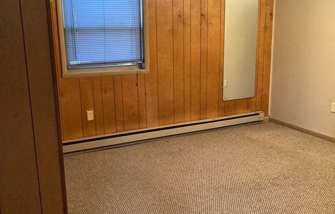 1 bed, 1 bath, $825, Unit Unit 2