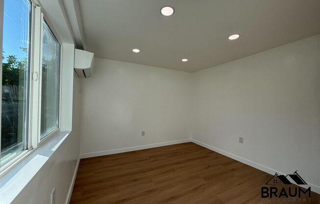 1 bed, 1 bath, 700 sqft, $1,995, Unit 206