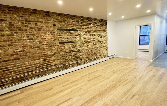 72 HESTER ST