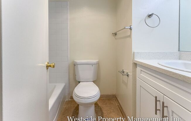 Studio, 1 bath, 267 sqft, $1,725, Unit 208