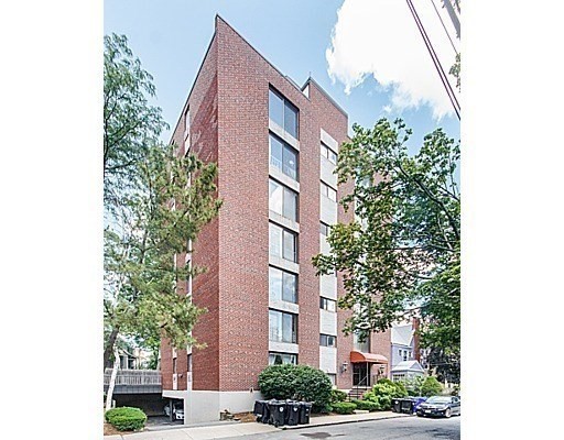 31 Harris St