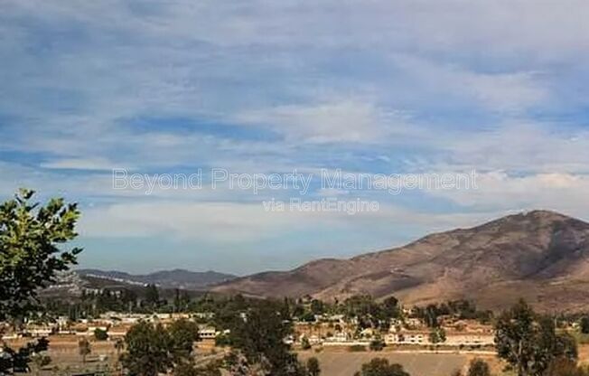 8535 PARADISE VLY RD