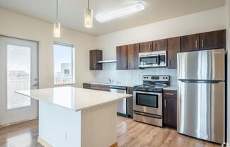 640 West
