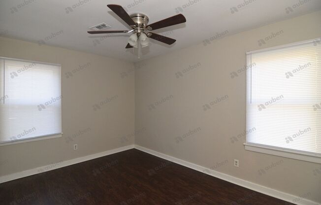 2 beds, 1 bath, $1,000