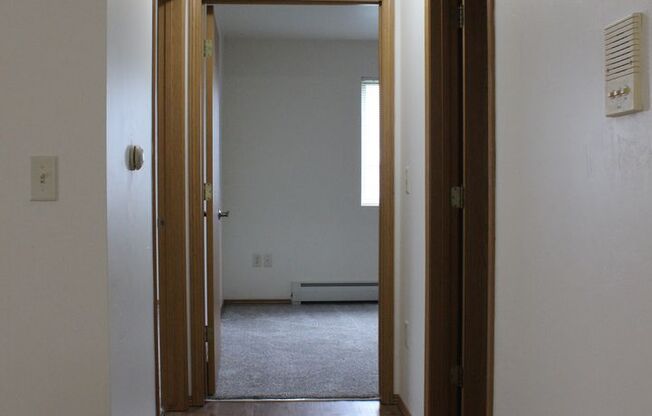 2 beds, 1 bath, 1,050 sqft, $1,149.99, Unit 154-01