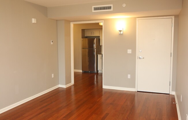 1 bed, 1 bath, 834 sqft, $1,660, Unit Apt #405