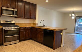 2 beds, 2.5 baths, $1,995, Unit UNIT 102