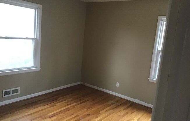 COMING SOON! - Newly Renovated 3Bd, 2Bth in South KC