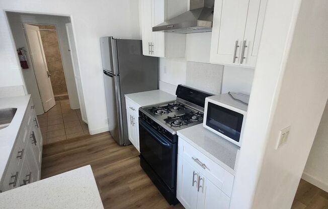 1 bed, 1 bath, $1,750, Unit 547