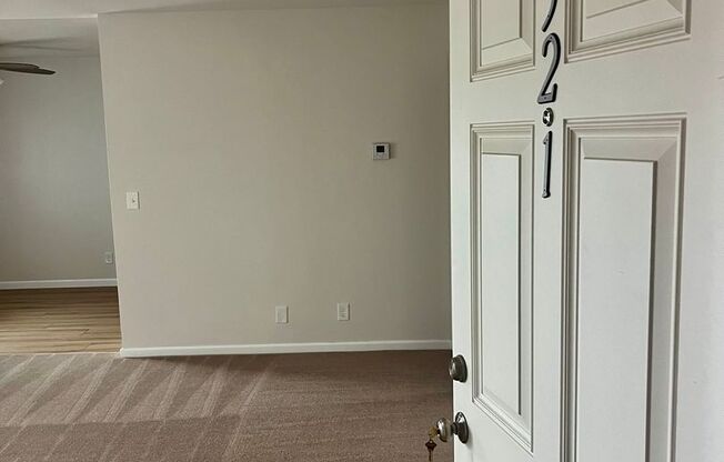 2 beds, 2 baths, 950 sqft, $2,800, Unit 521