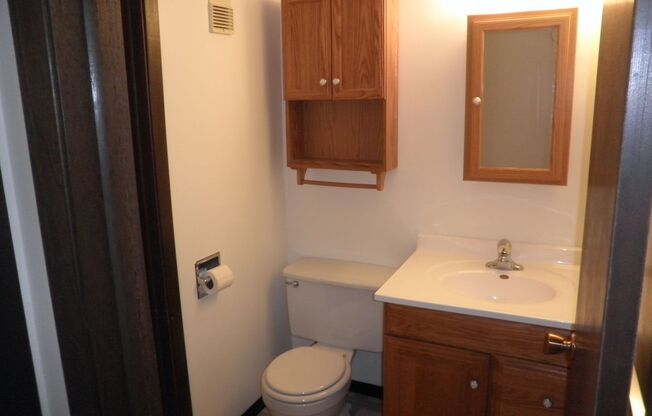 2 beds, 2 baths, $895, Unit F- 4425