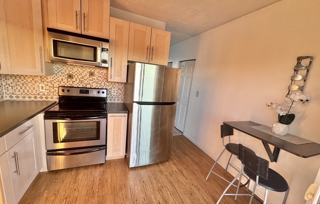 140 QUINCY AVE