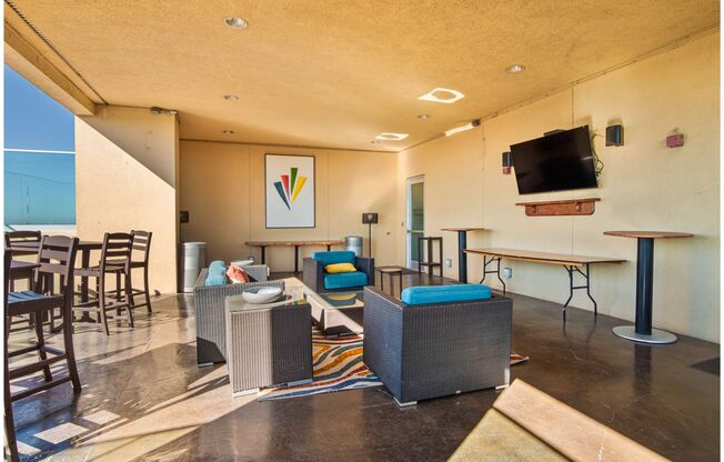 1 bed, 1.5 baths, 1,000 sqft, $1,590, Unit 504