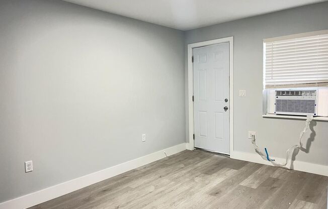 2 beds, 1 bath, 750 sqft, $1,800, Unit 5300-17