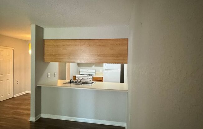 Come See This Beautiful Remodeled 2 Bed 1 Bath Condo in Mystic Woods! Available Now!