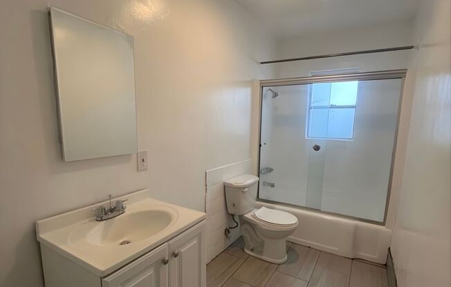 1 bed, 1 bath, $2,200, Unit 13410