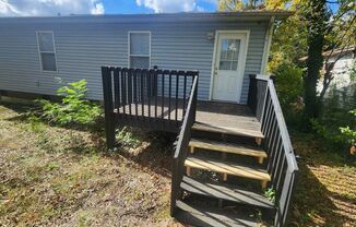 3 beds, 2 baths, $1,300